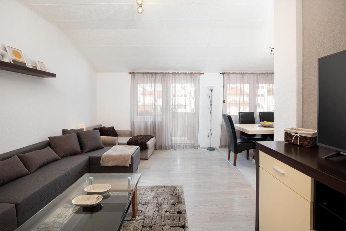 Apartment Aston Pula Buitenkant foto